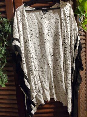 Mario Serrani Floral Geometric Print Kimono Cardigan